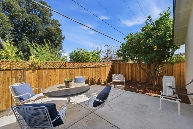 17881 Los Alamos Drive