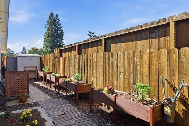 17881 Los Alamos Drive