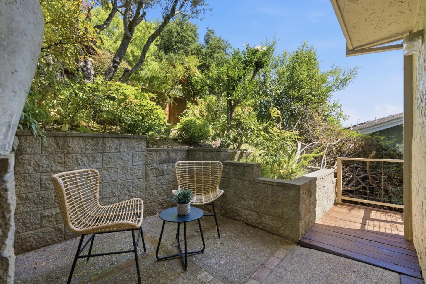 545 Bonnie View Court