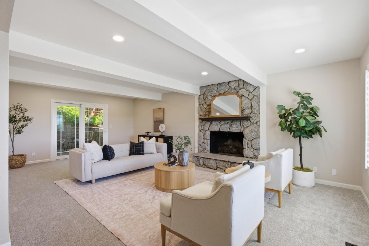 545 Bonnie View Court