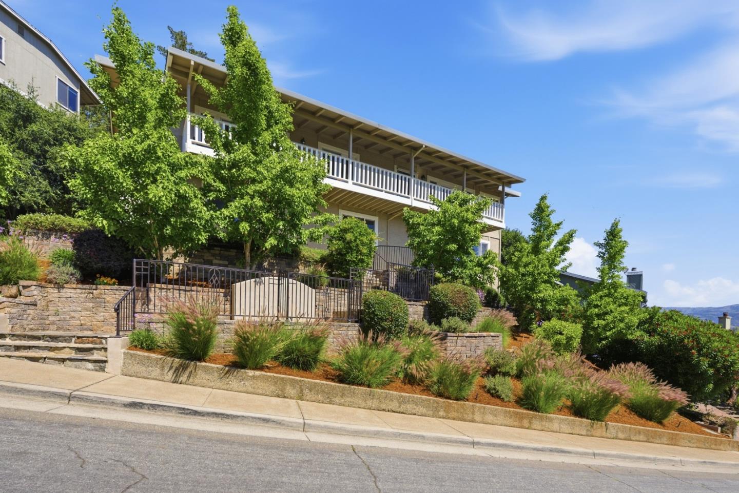 545 Bonnie View Court