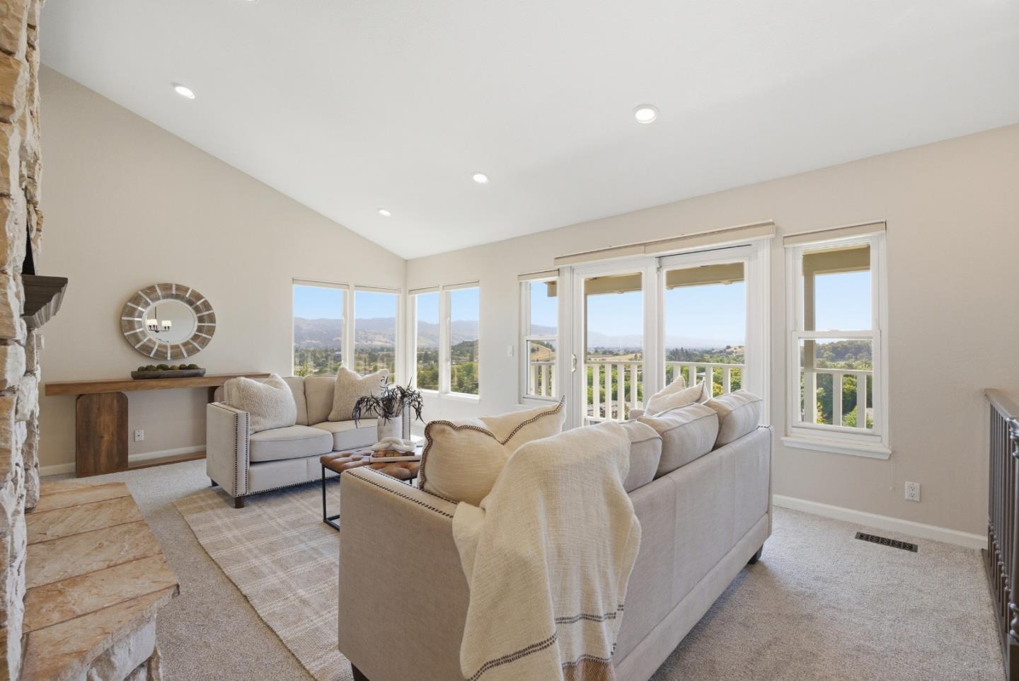 545 Bonnie View Court