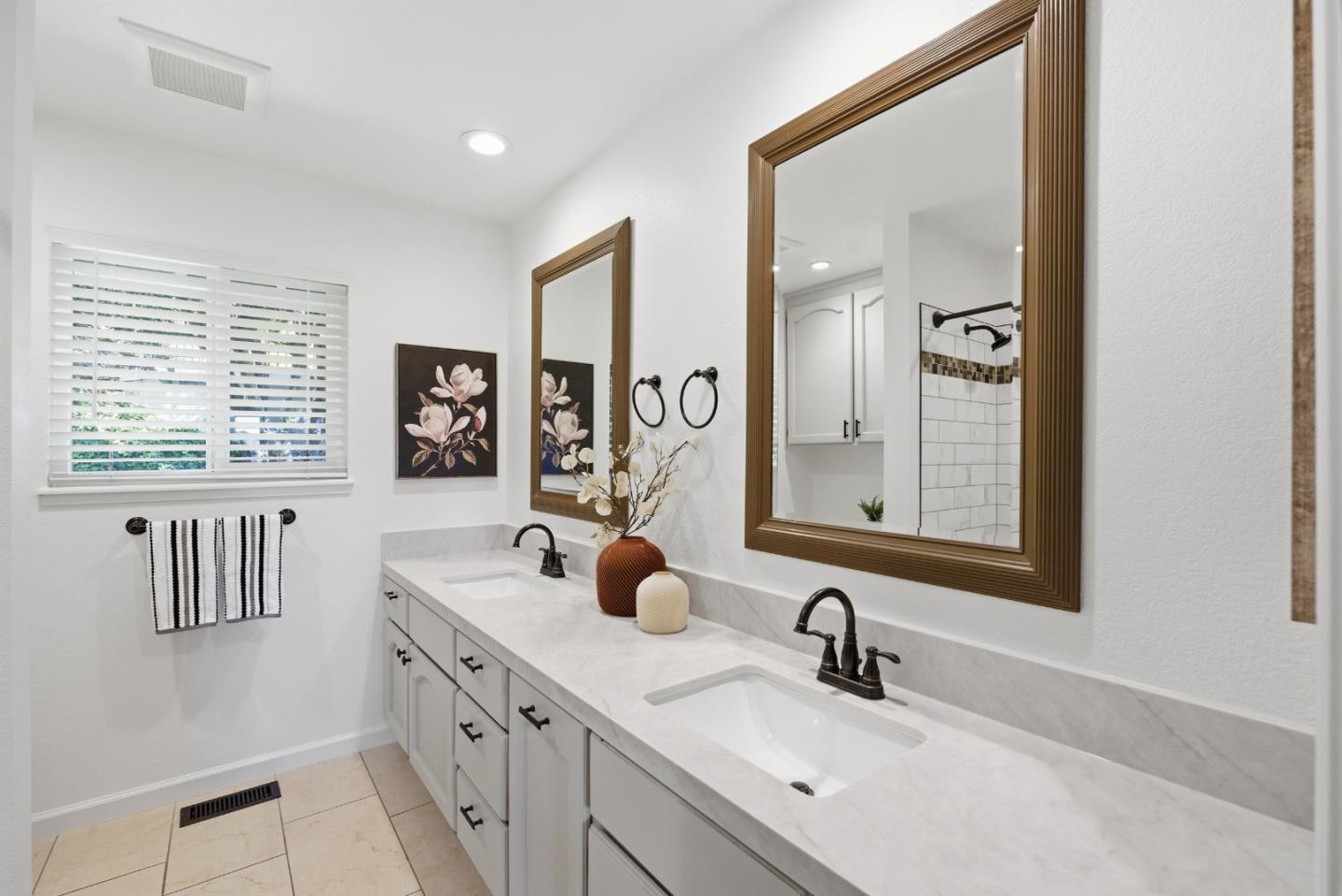 545 Bonnie View Court