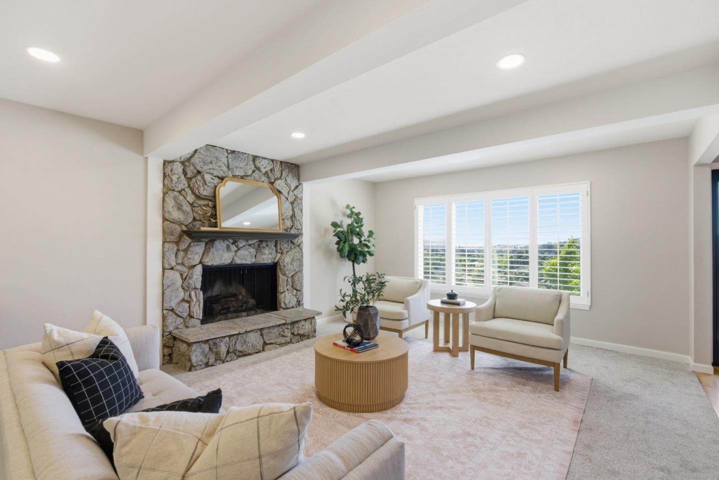 545 Bonnie View Court
