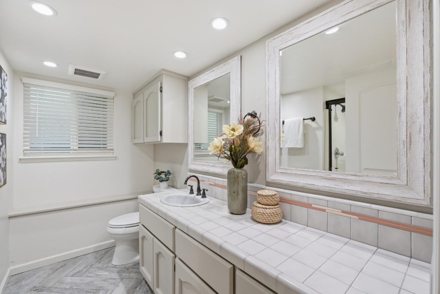 545 Bonnie View Court