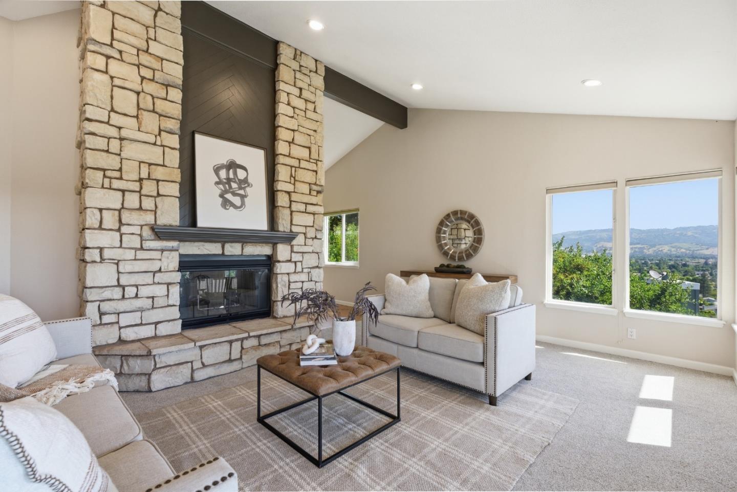 545 Bonnie View Court