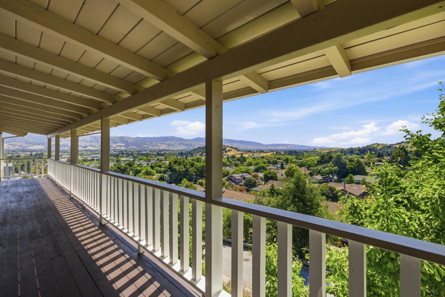 545 Bonnie View Court