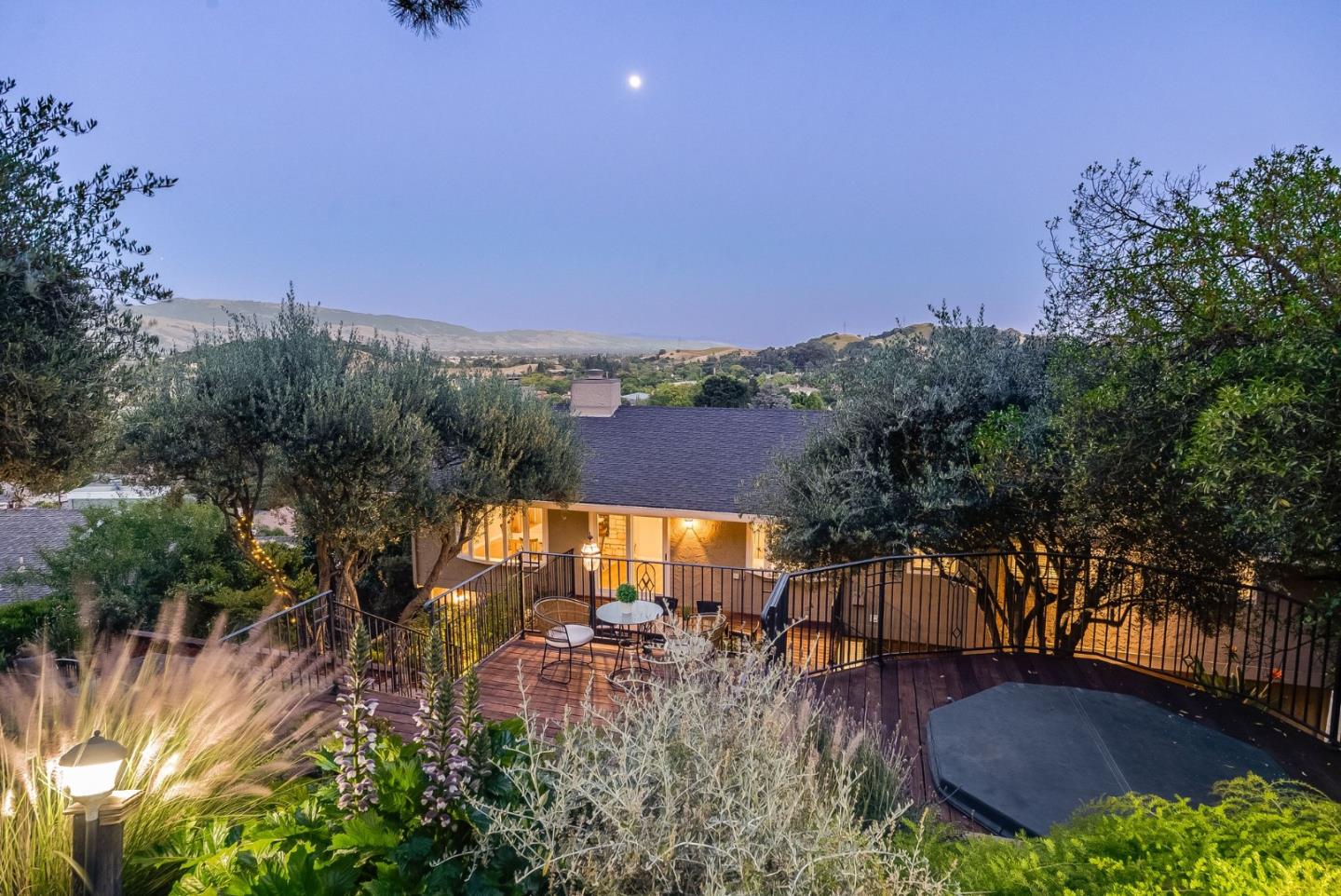 545 Bonnie View Court