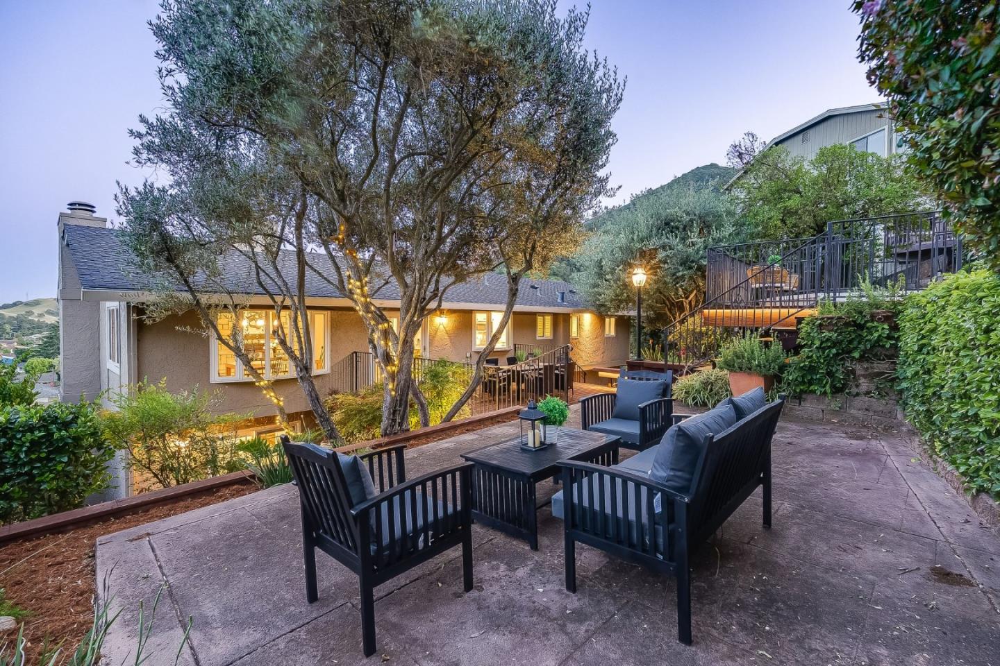545 Bonnie View Court