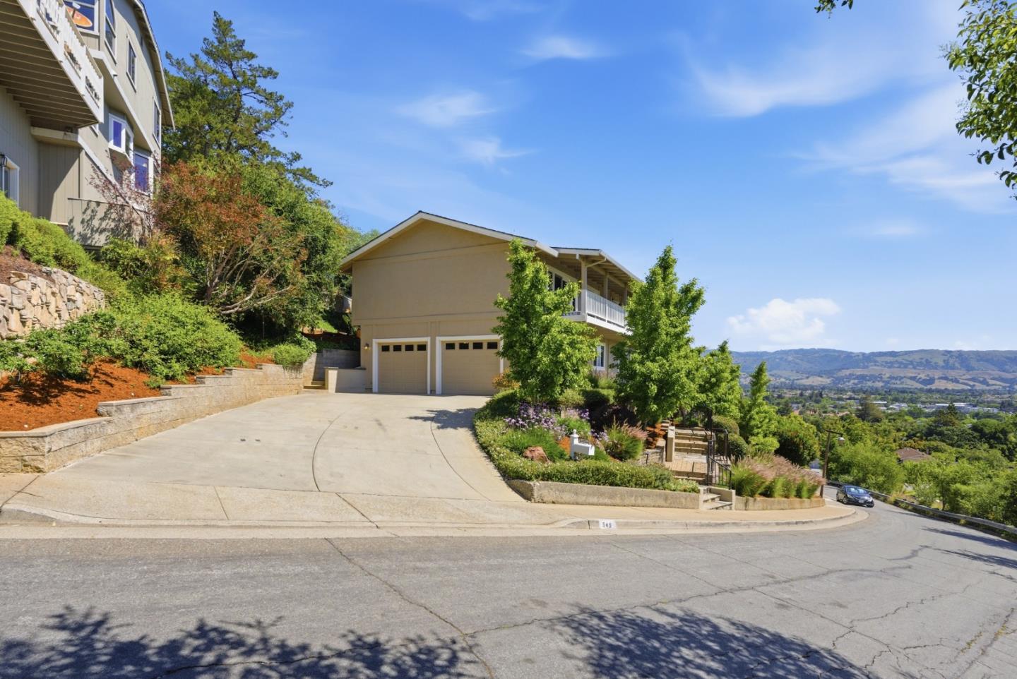 545 Bonnie View Court