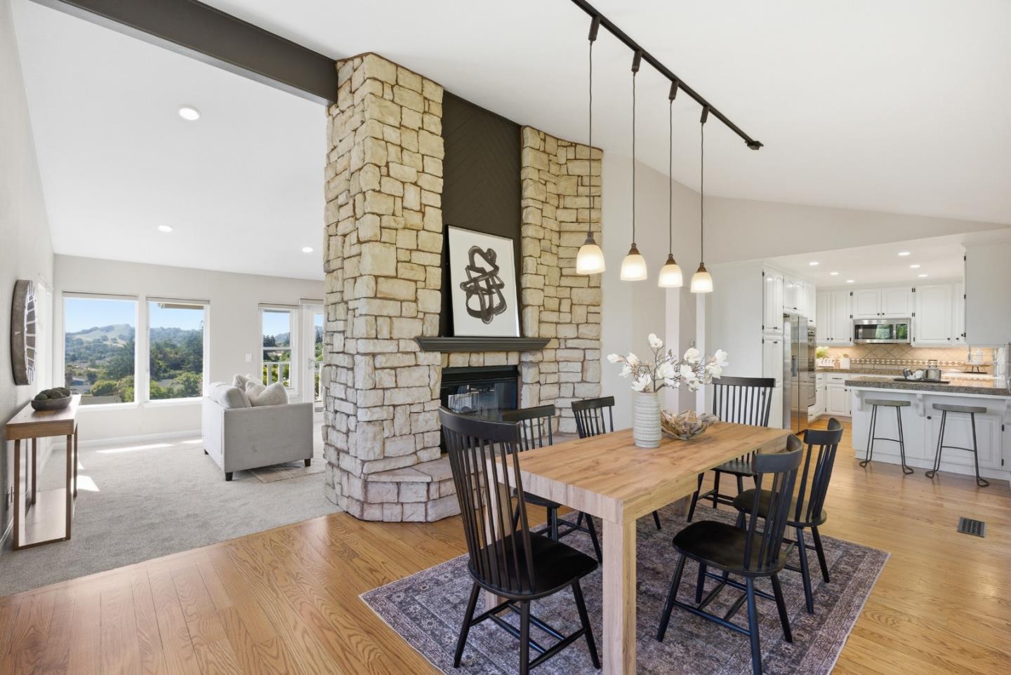 545 Bonnie View Court