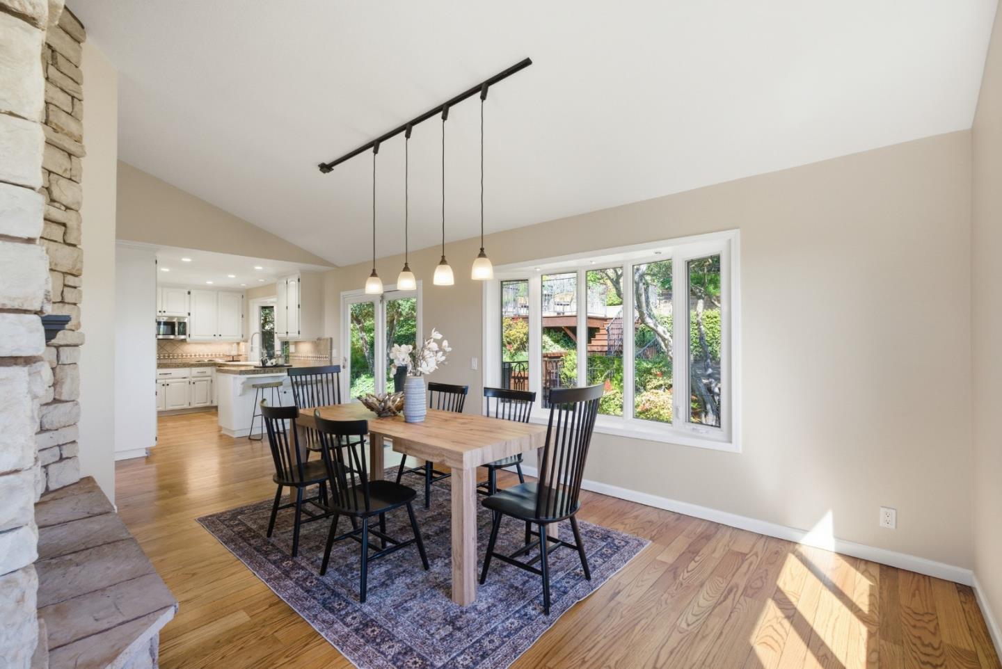 545 Bonnie View Court