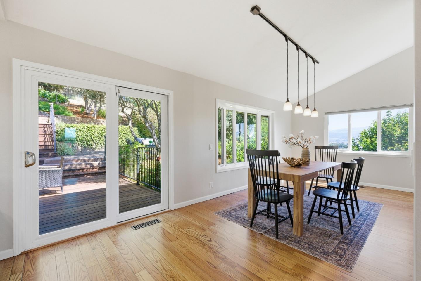 545 Bonnie View Court