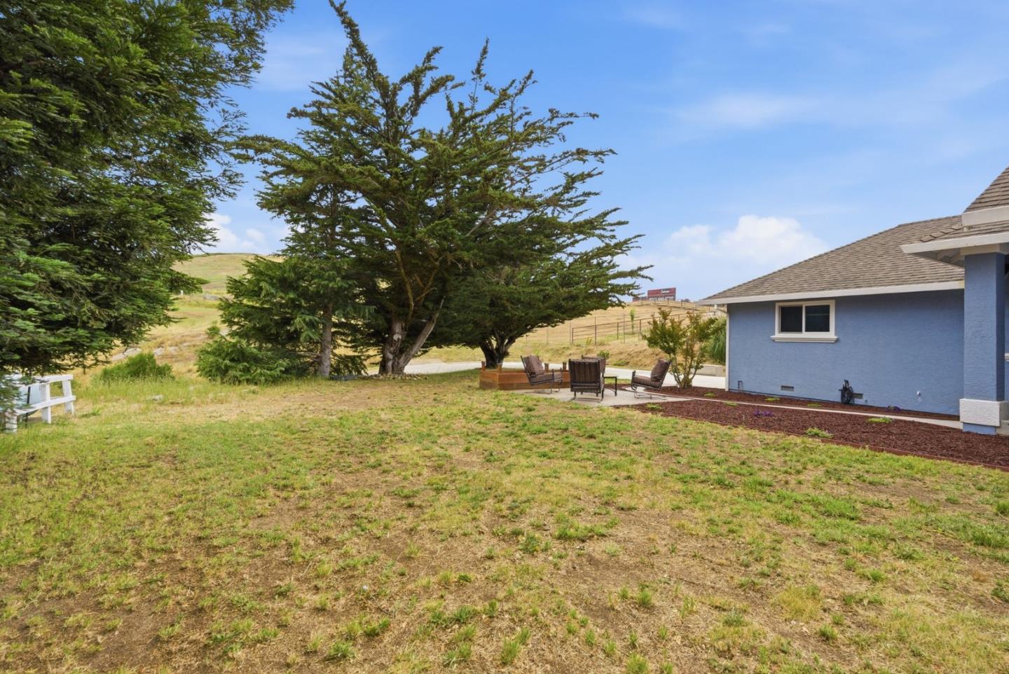 1584 Rocks Road