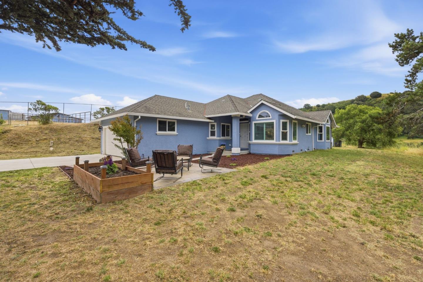 1584 Rocks Road
