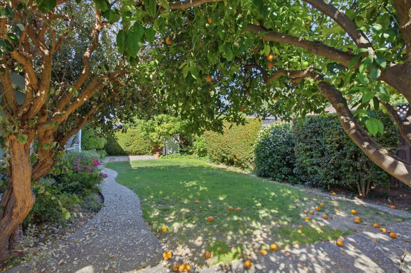1274 Norval Way