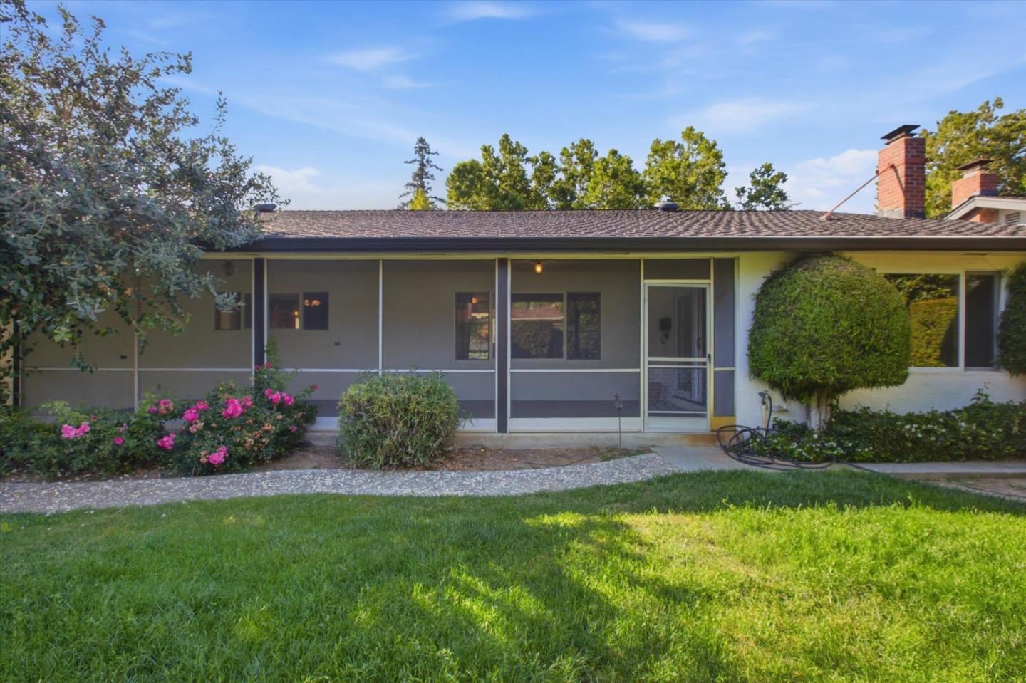 1274 Norval Way