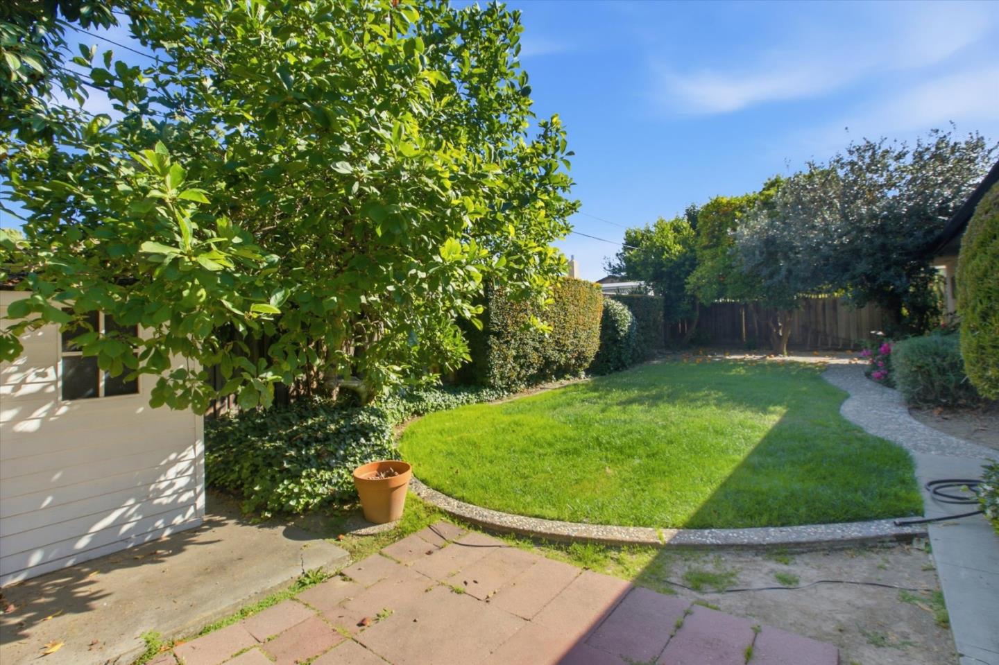 1274 Norval Way