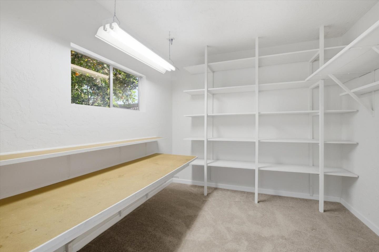 1274 Norval Way