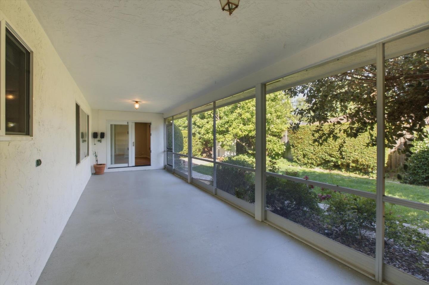 1274 Norval Way