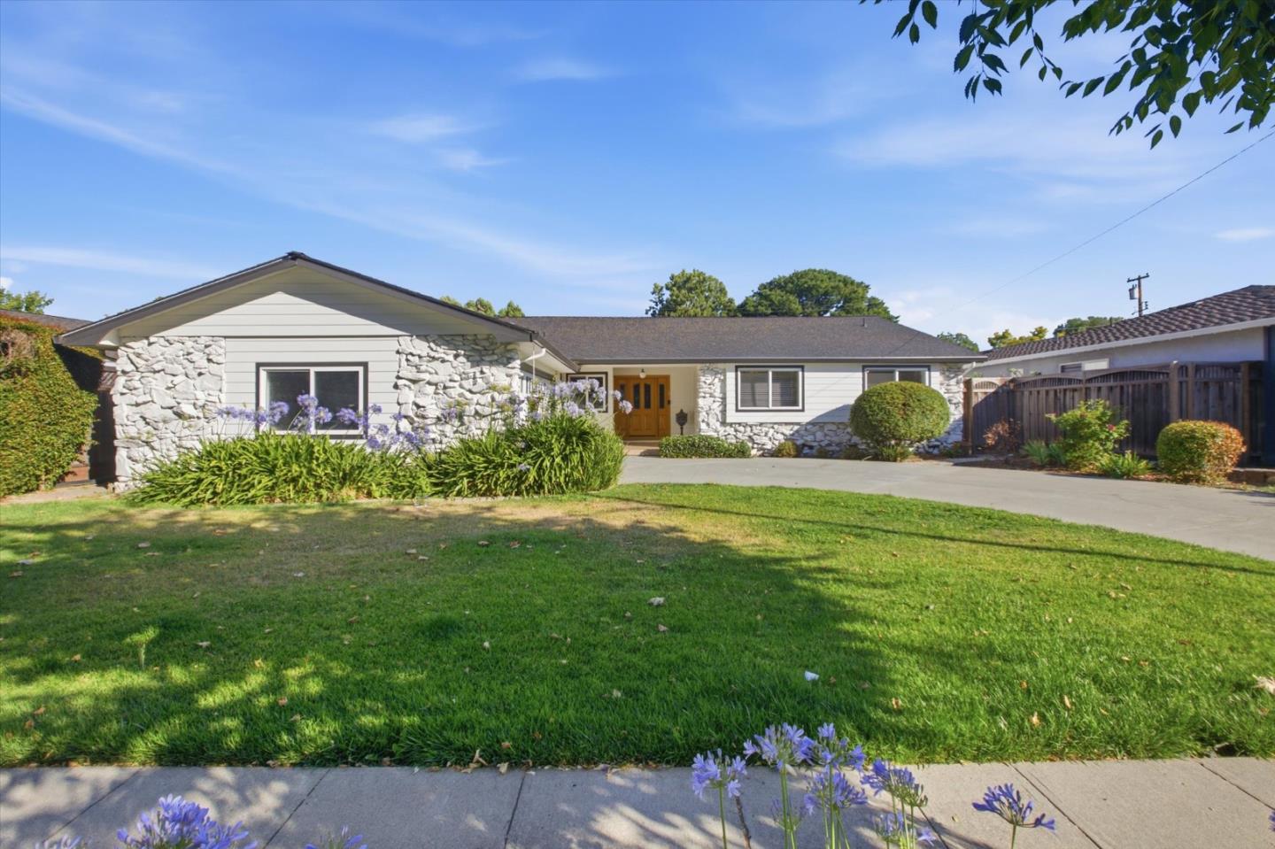 1274 Norval Way