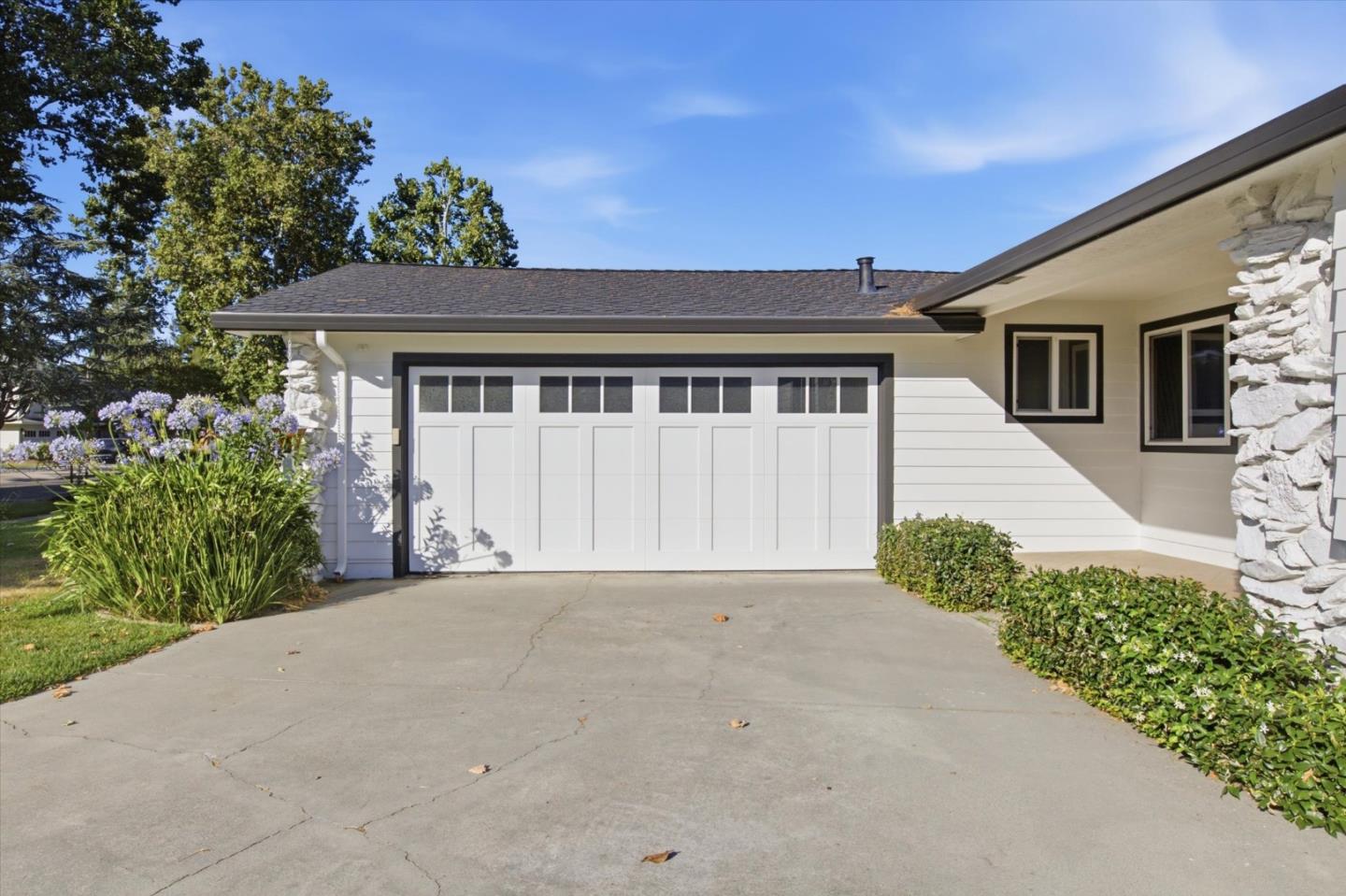 1274 Norval Way