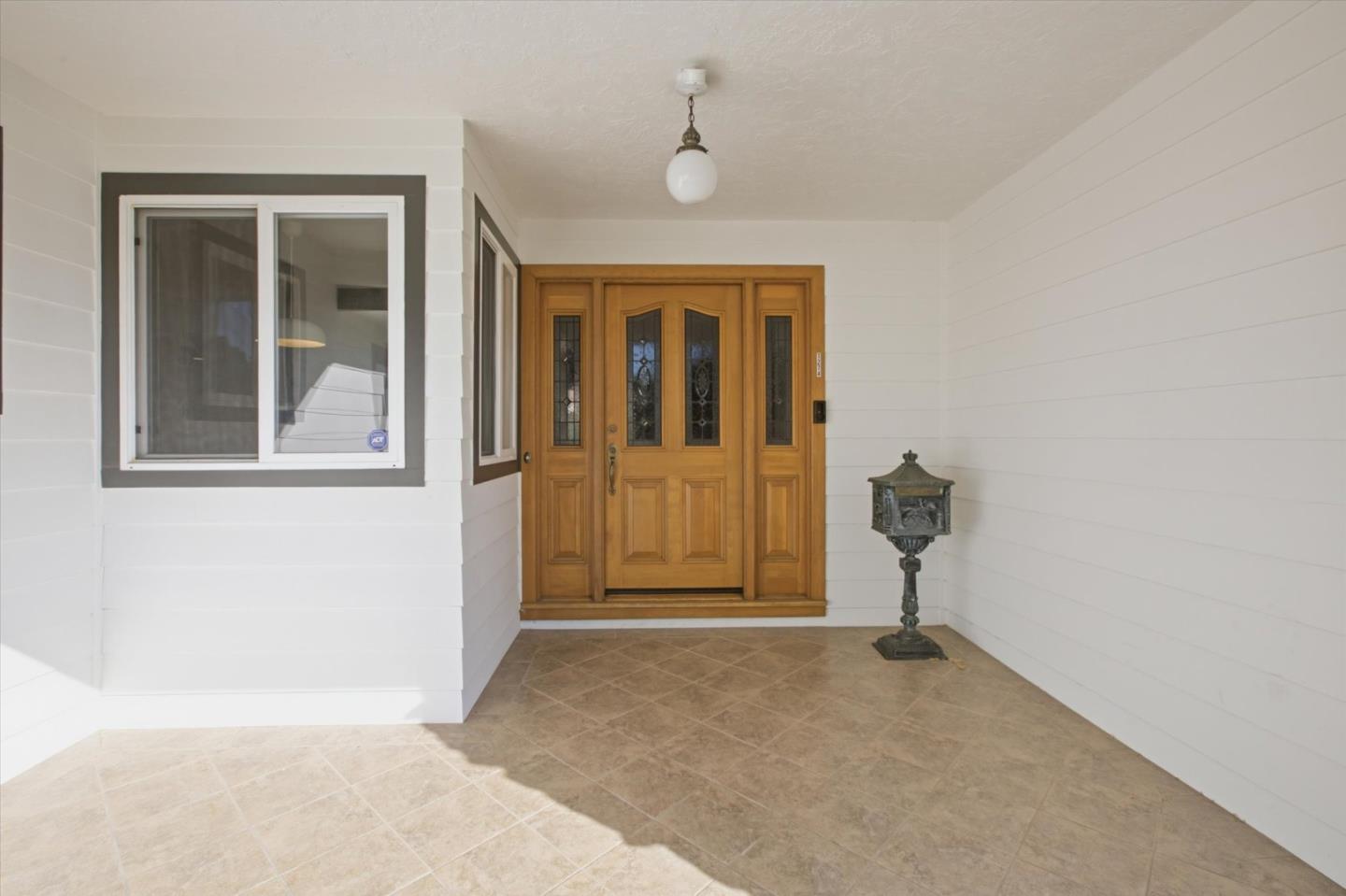 1274 Norval Way