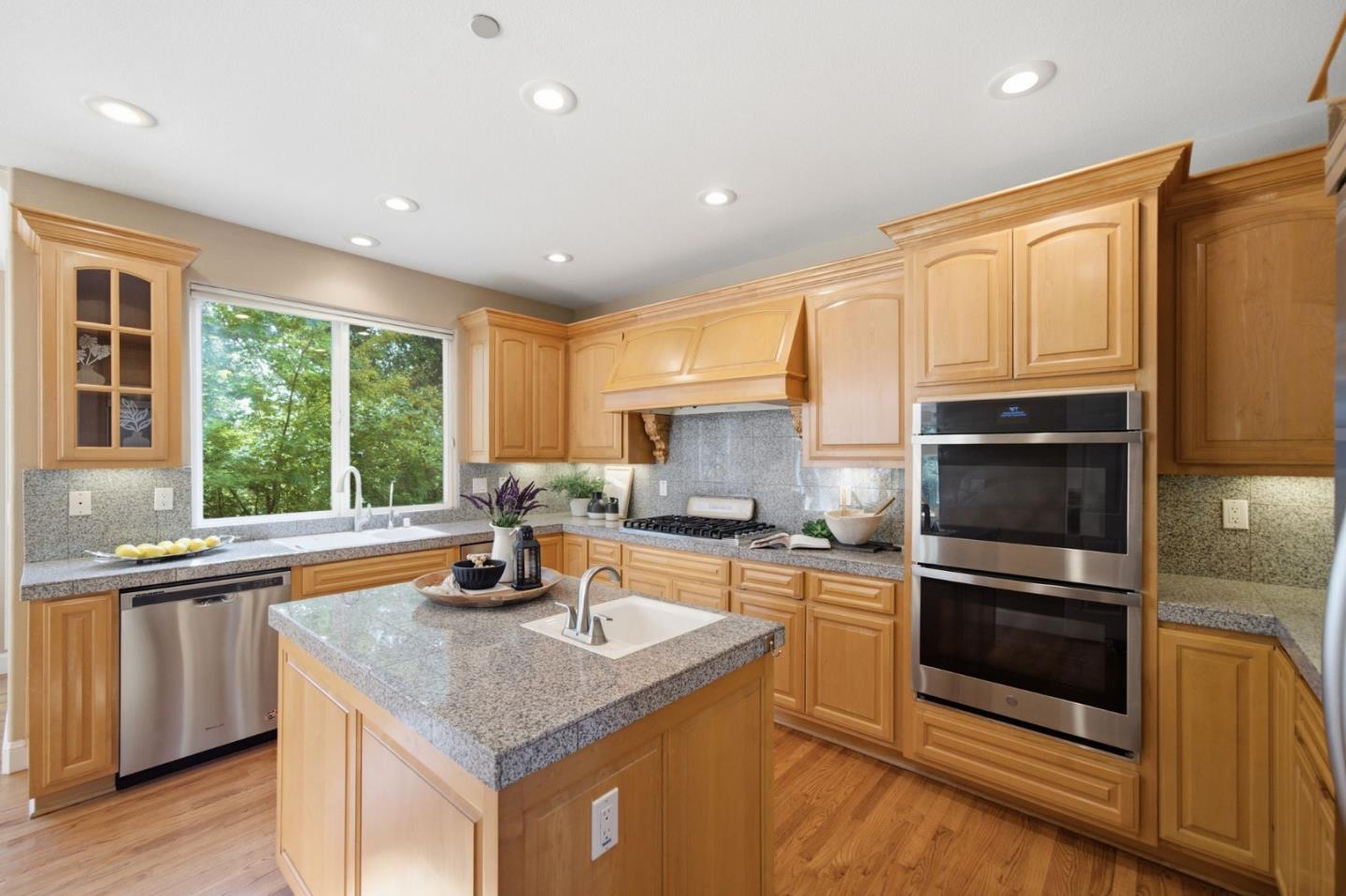 8411 Goldenrod CIR