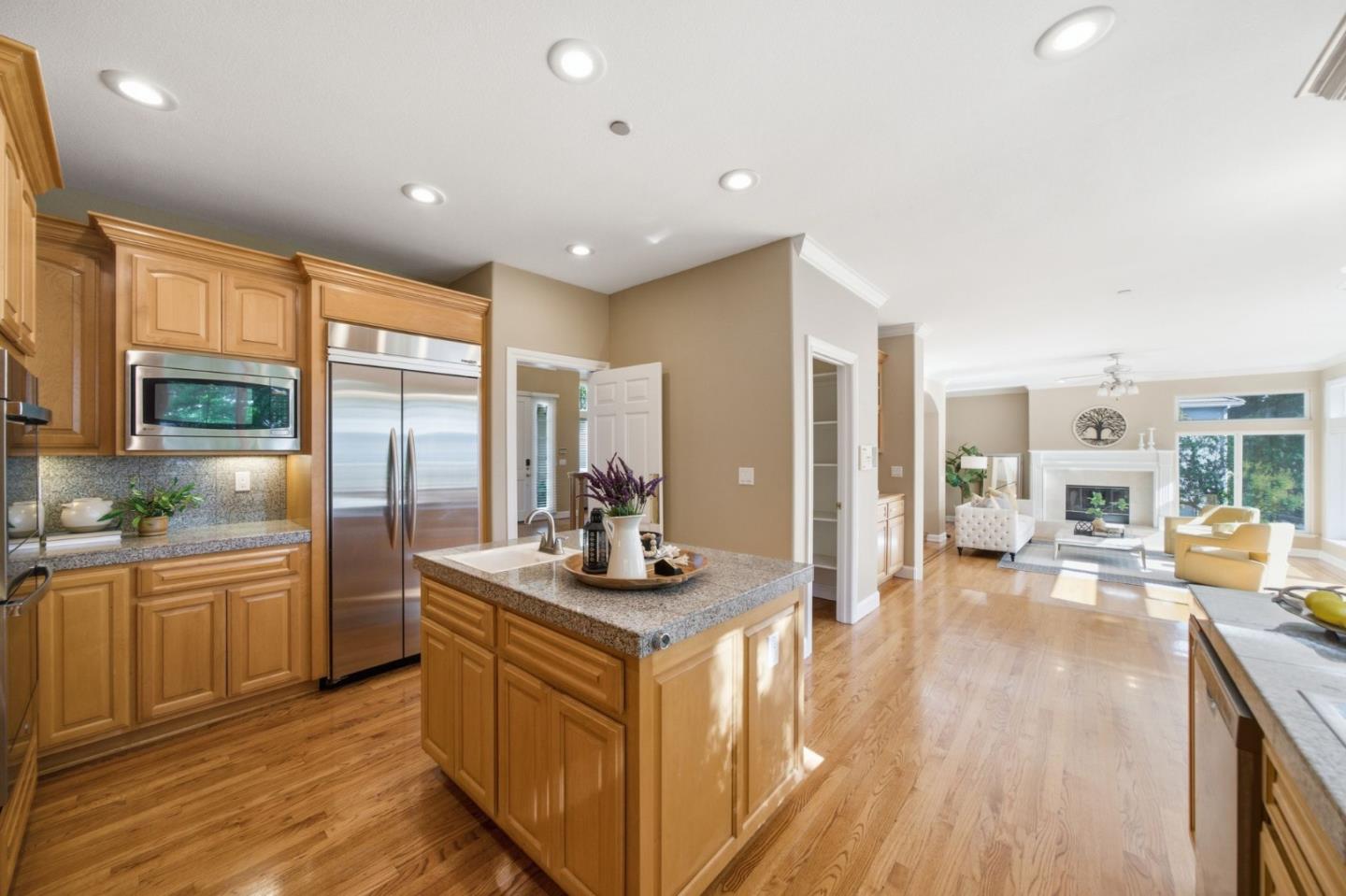 8411 Goldenrod CIR