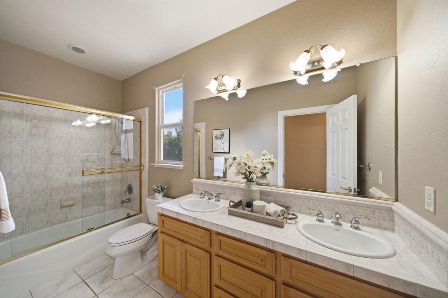 8411 Goldenrod CIR