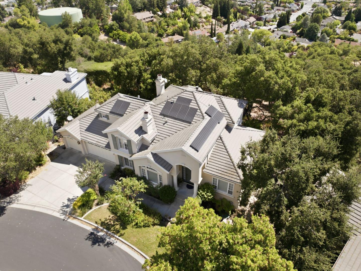 8411 Goldenrod CIR