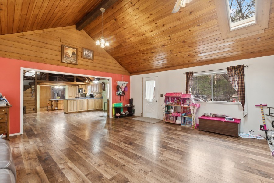 111 Terning Drive W