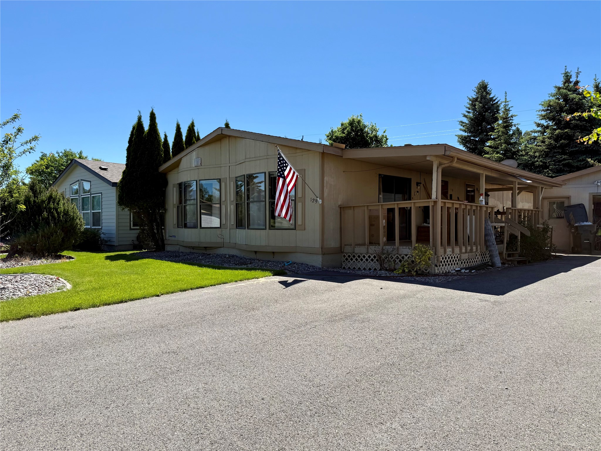 129 W Nicklaus Avenue