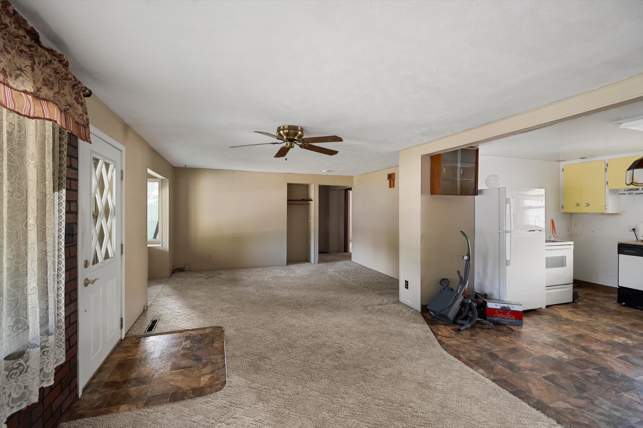 1506 4th Avenue W
