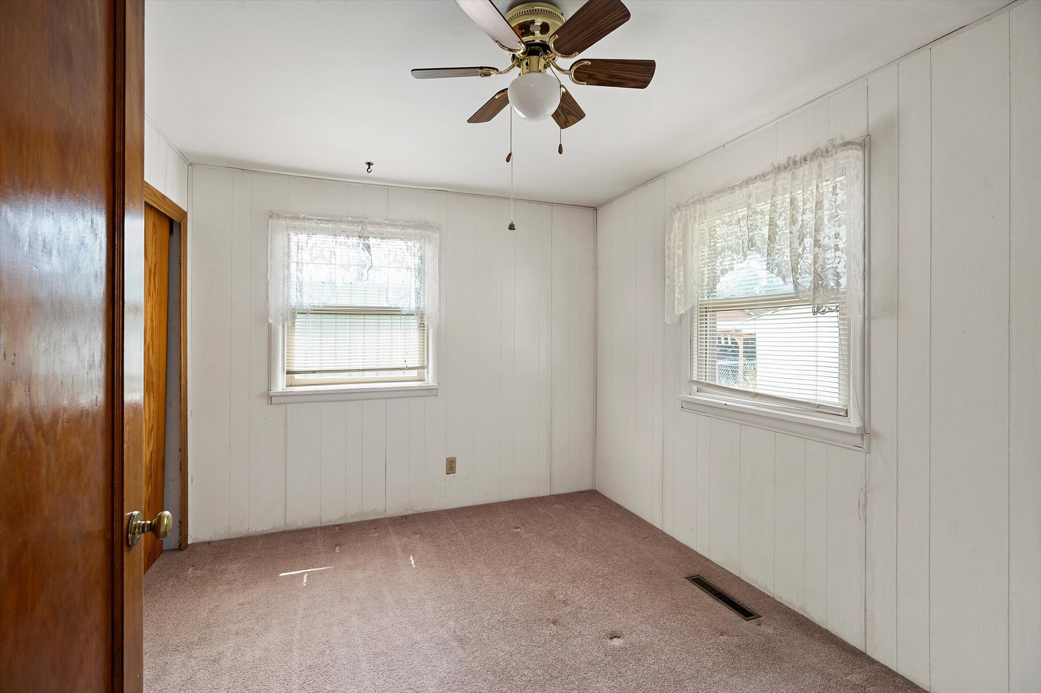 1506 4th Avenue W