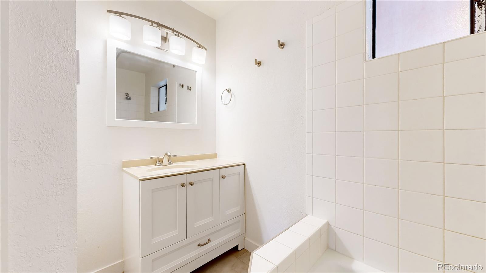 1934 18th Street Unit: 8