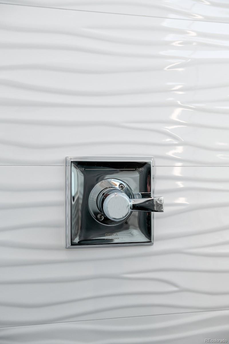 1624 Irving Street Unit: 1