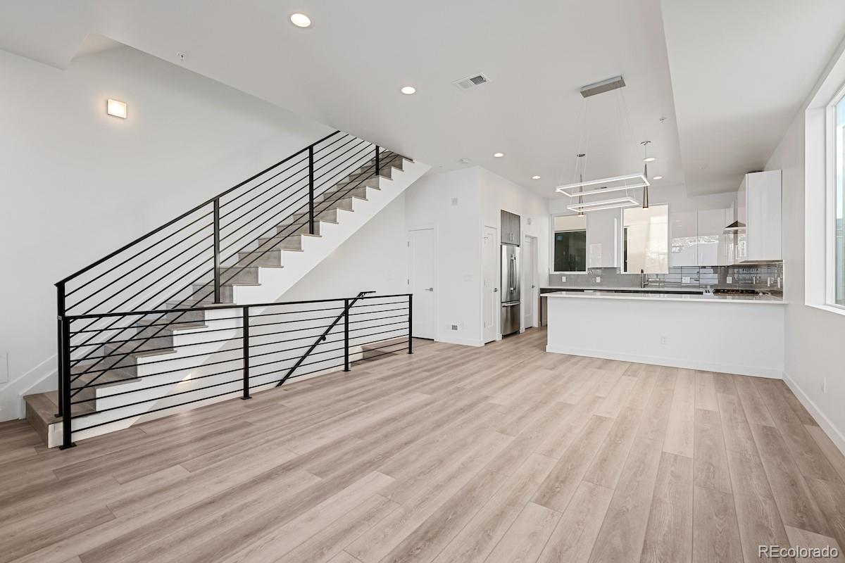 1624 Irving Street Unit: 1