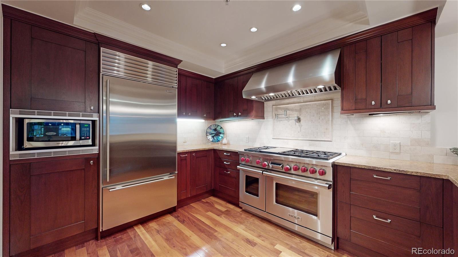 1891 Curtis Street Unit: 1613a