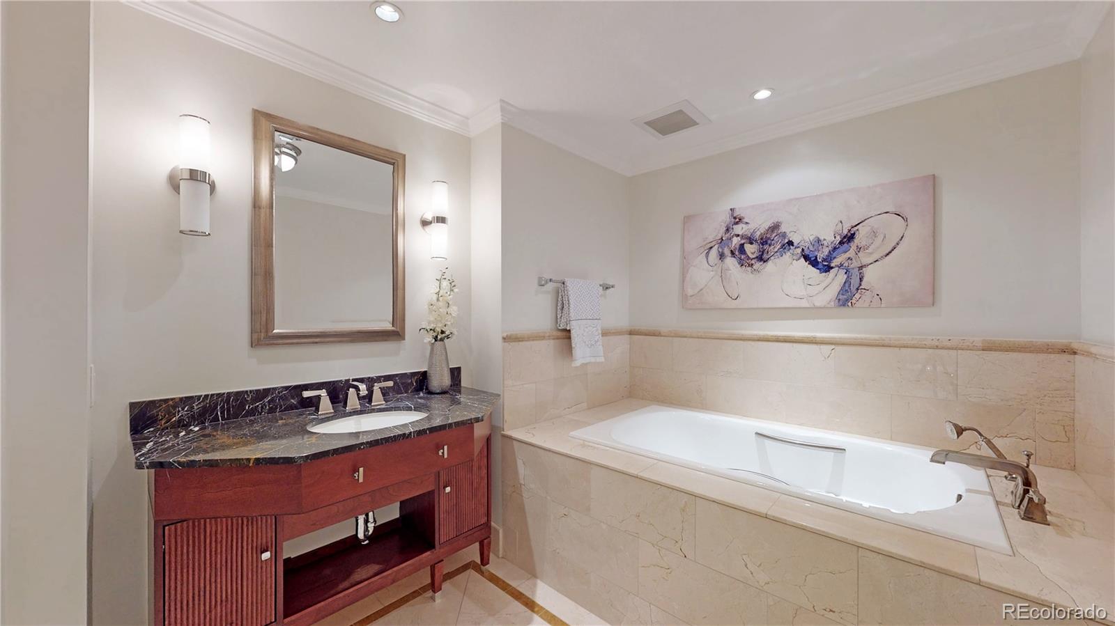 1891 Curtis Street Unit: 1613a