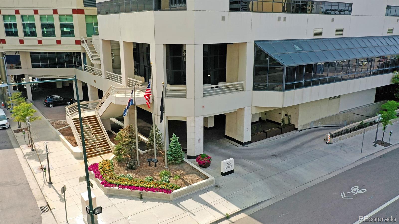 1891 Curtis Street Unit: 1613a
