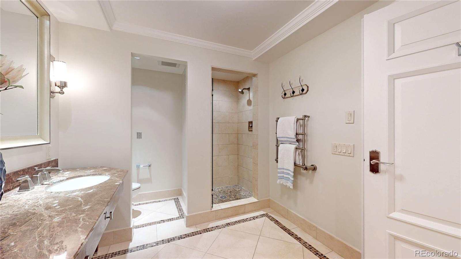 1891 Curtis Street Unit: 1613a