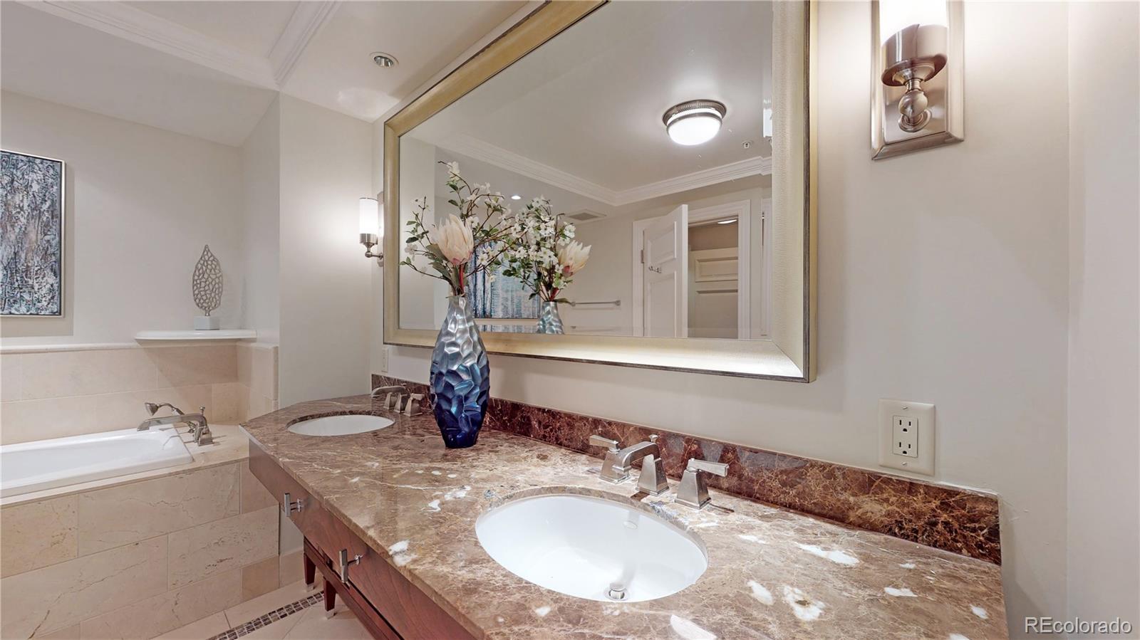 1891 Curtis Street Unit: 1613a