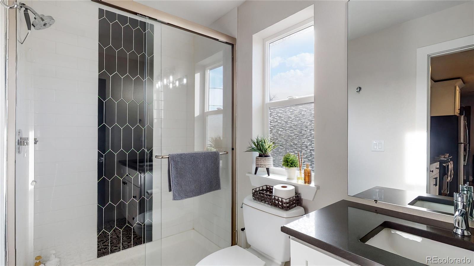 4457 Xavier Unit: 1/2