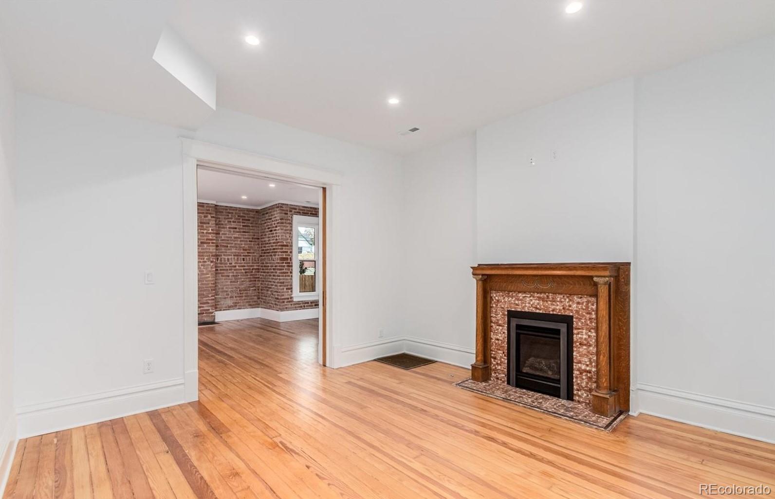 2054 N Emerson Street