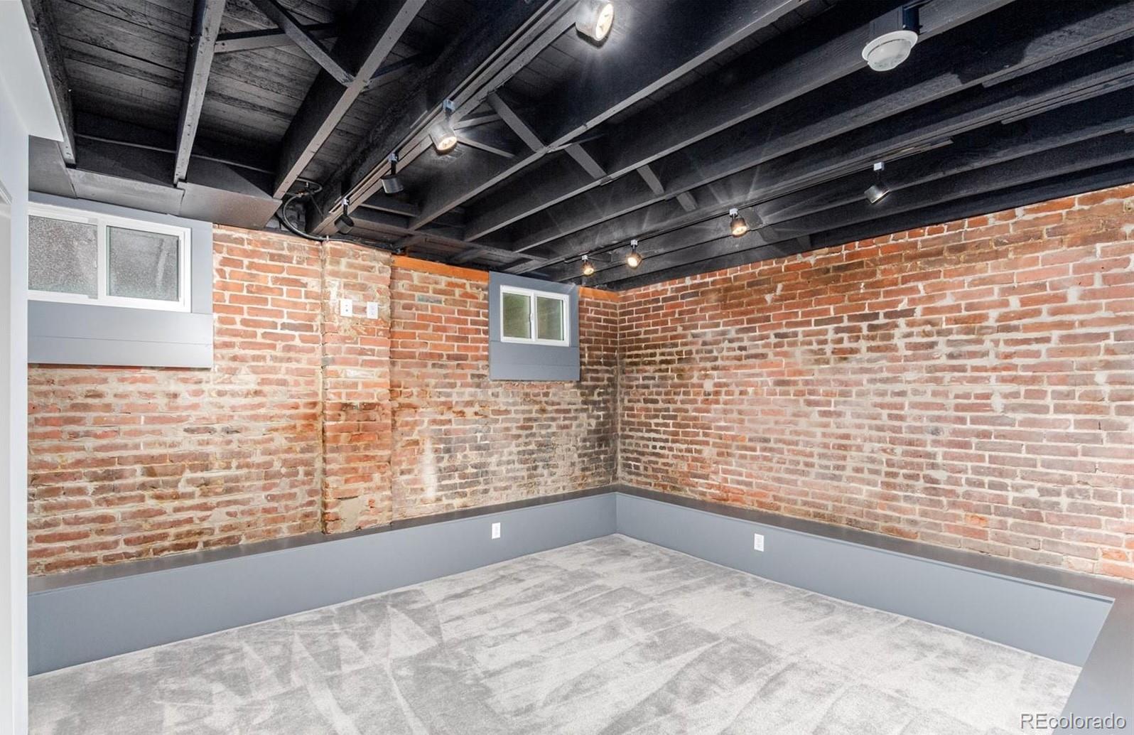 2054 N Emerson Street