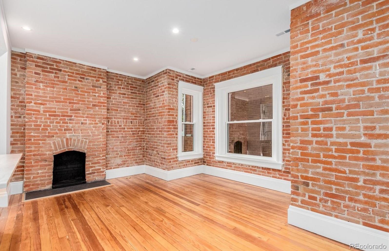 2054 N Emerson Street