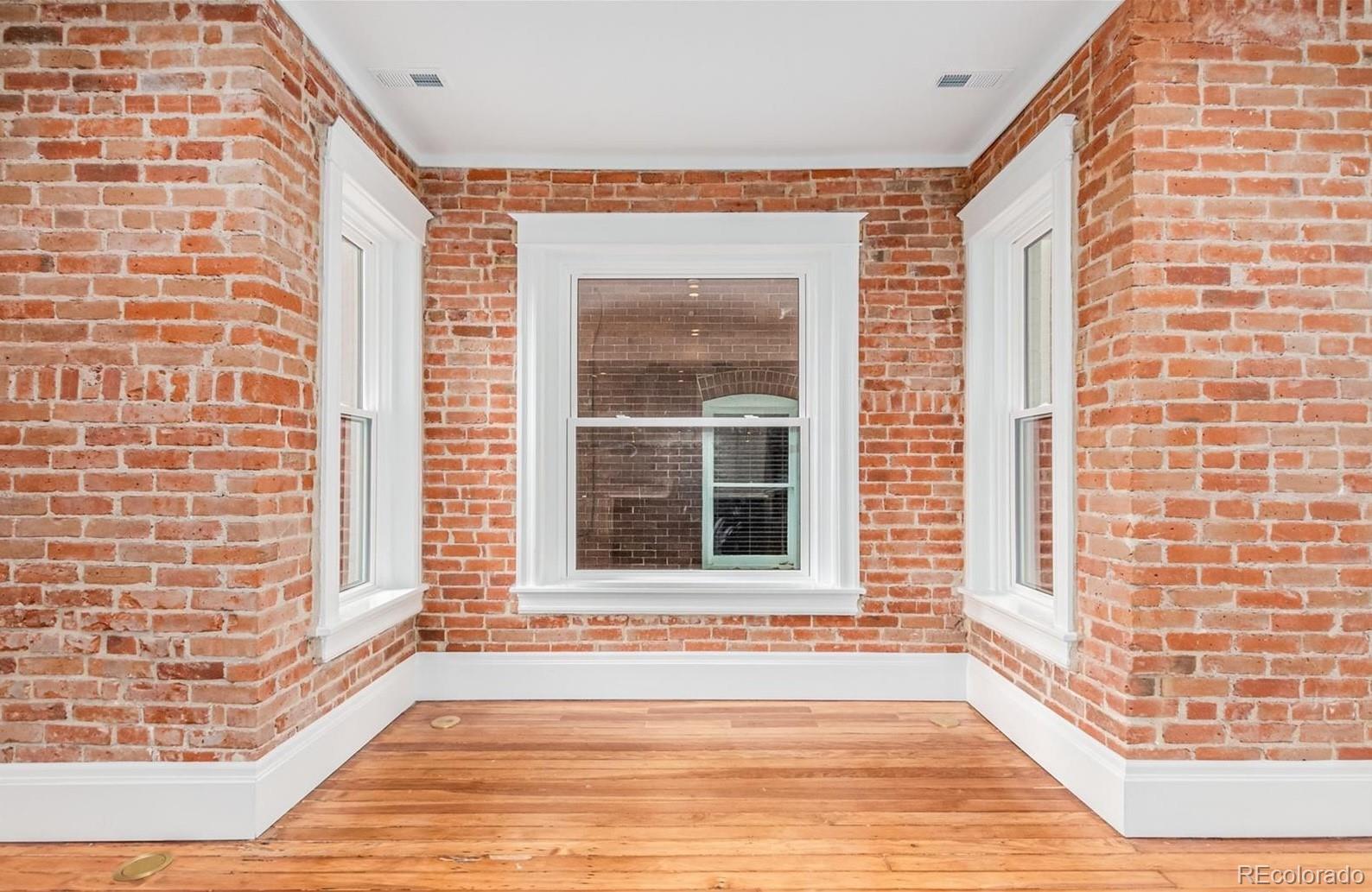 2054 N Emerson Street