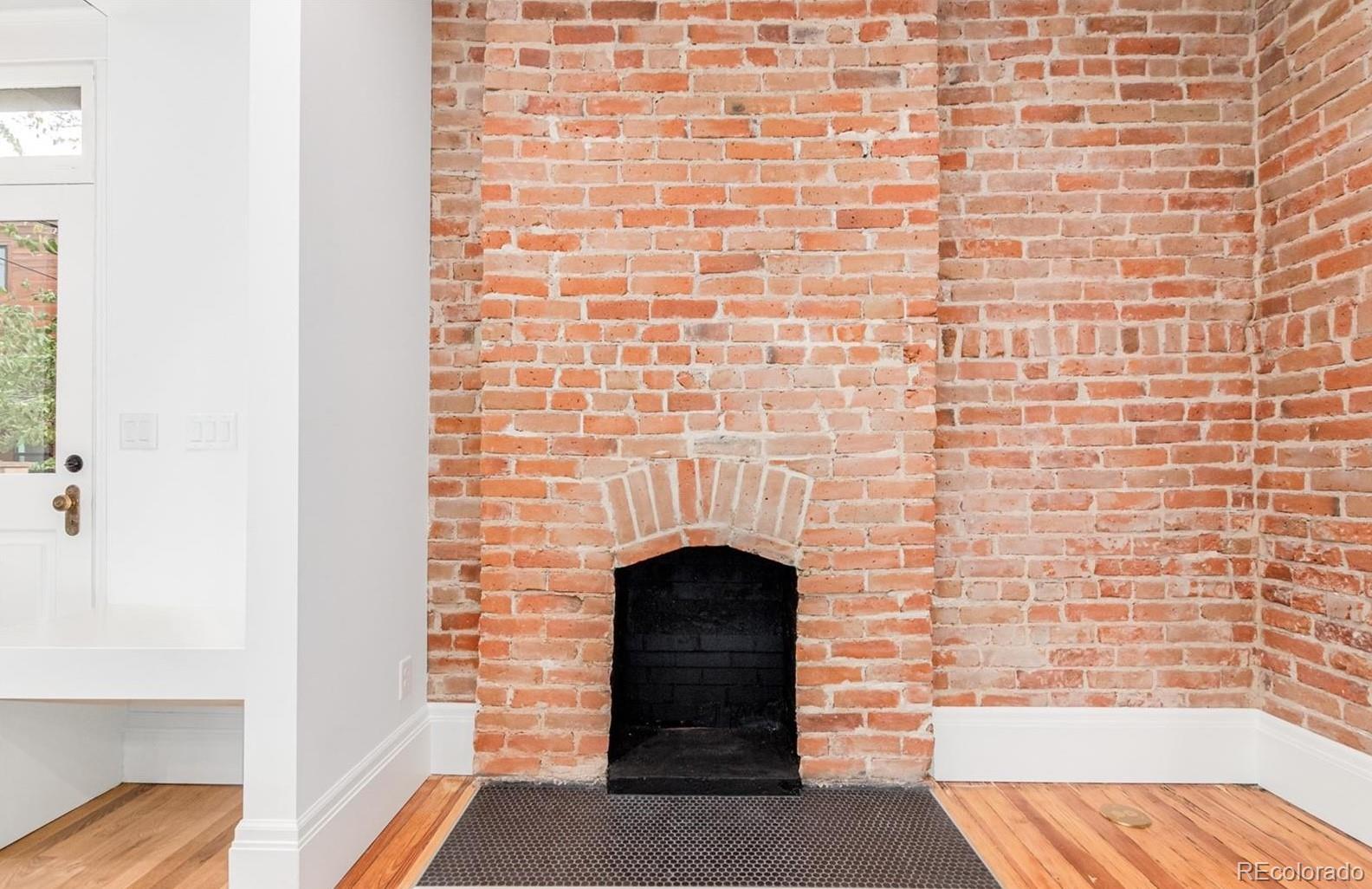 2054 N Emerson Street