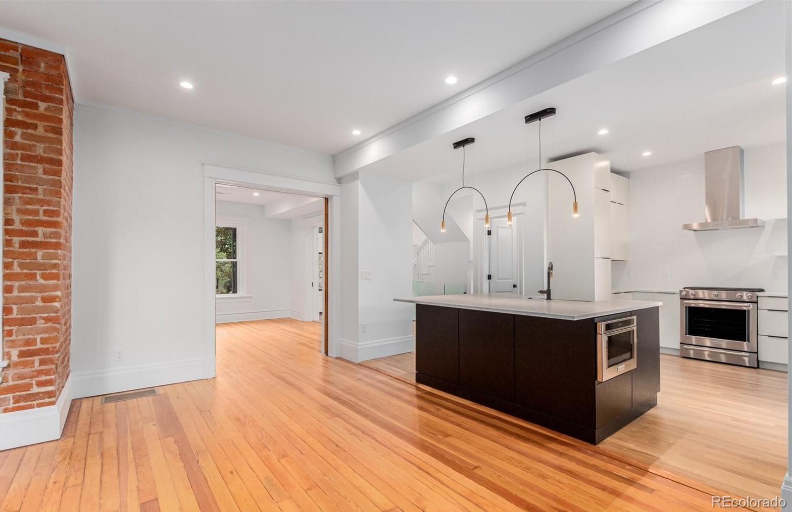 2054 N Emerson Street